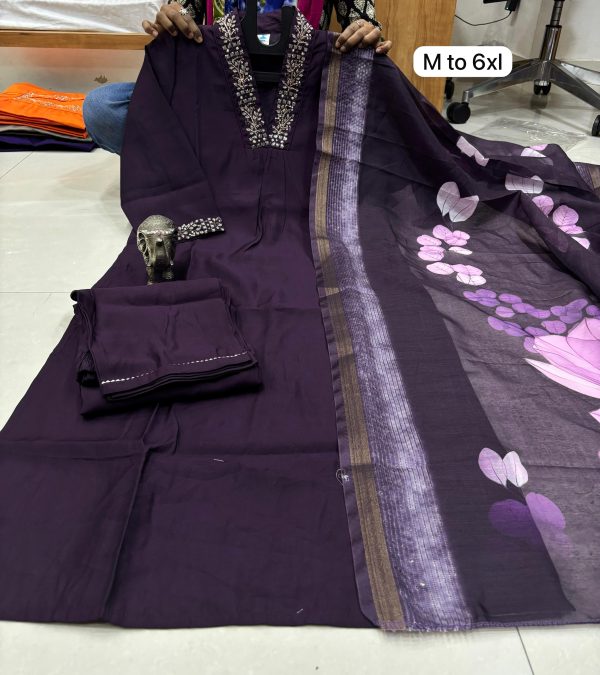 Premium maslin kurti with pant and dupatta - Image 5