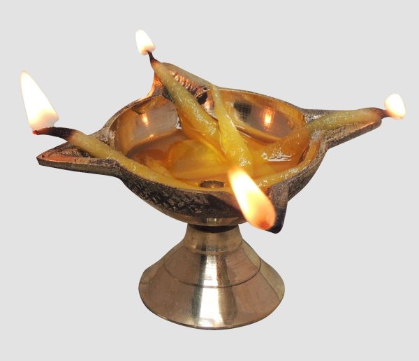 Brass Table Decor Oil Lamp Deepak 4 Wicks (FMAS633 A)