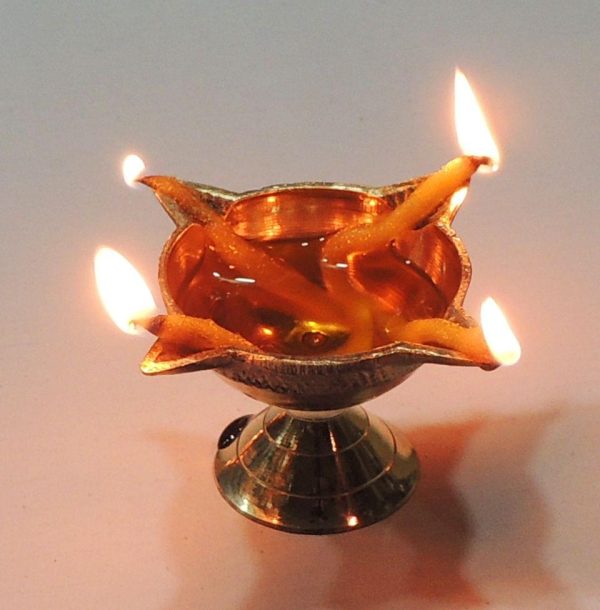 Brass Table Decor Oil Lamp Deepak 4 Wicks (FMAS633 B)