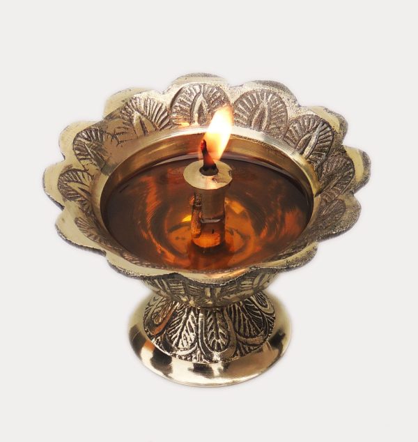 Brass Table Decor Oil Lamp Deepak (FMAS636 C)